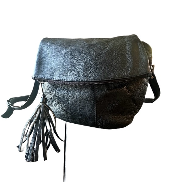 BLACK LEATHER - Picture 2 of 3